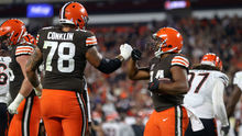 Chubb runs for 2 TDs, Browns blast Burrow, Bengals 32-13