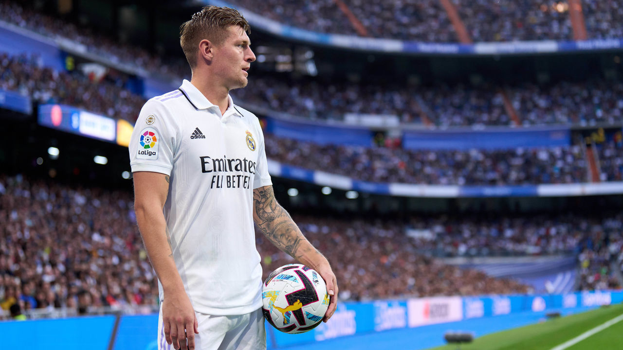 MADRID, SPAIN - OCTOBER 30: Toni Kroos of Real Madrid looks on during the LaLiga Santander match between Real Madrid CF and Girona FC at Estadio Santiago Bernabeu on October 30, 2022 in Madrid, Spain.