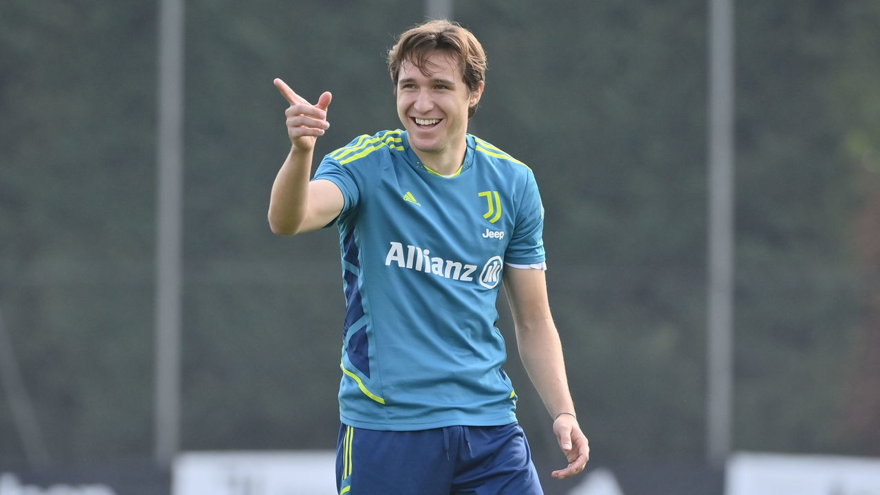 VINOVO, ITALY - OCTOBER 12: Federico Chiesa of Juventus FC during the Juventus U17 Training Session at Juventus Center Vinovo on October 12, 2022 in Vinovo, Italy.