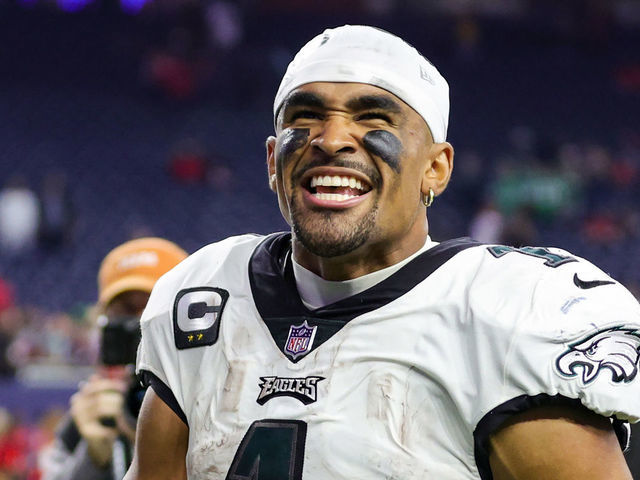 Eagles' Hurts trending toward return vs. Giants | theScore.com