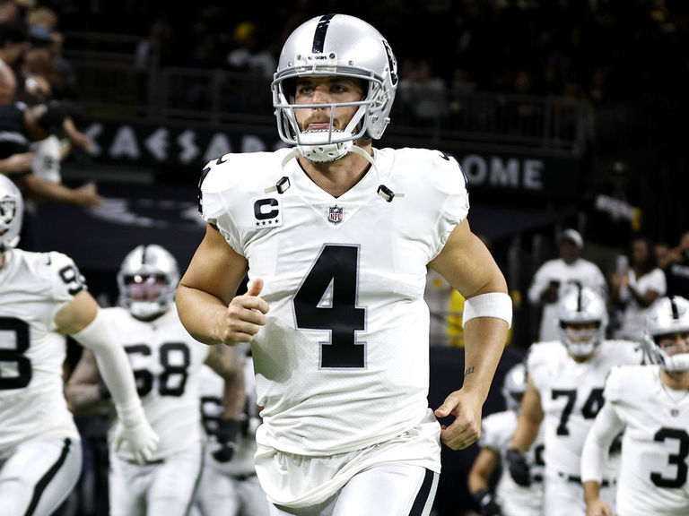 Derek Carr says he won't extend deadline to assist Raiders trade