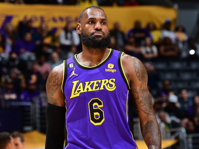 Lebron purple best sale jersey lakers