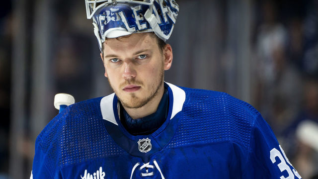 TORONTO, ON - NOVEMBER 2: Ilya Samsonov #35 of the Toronto Maple Leafs looks on against the Philadelphia Flyers during the first period at the Scotiabank Arena on November 2, 2022 in Toronto, Ontario, Canada.