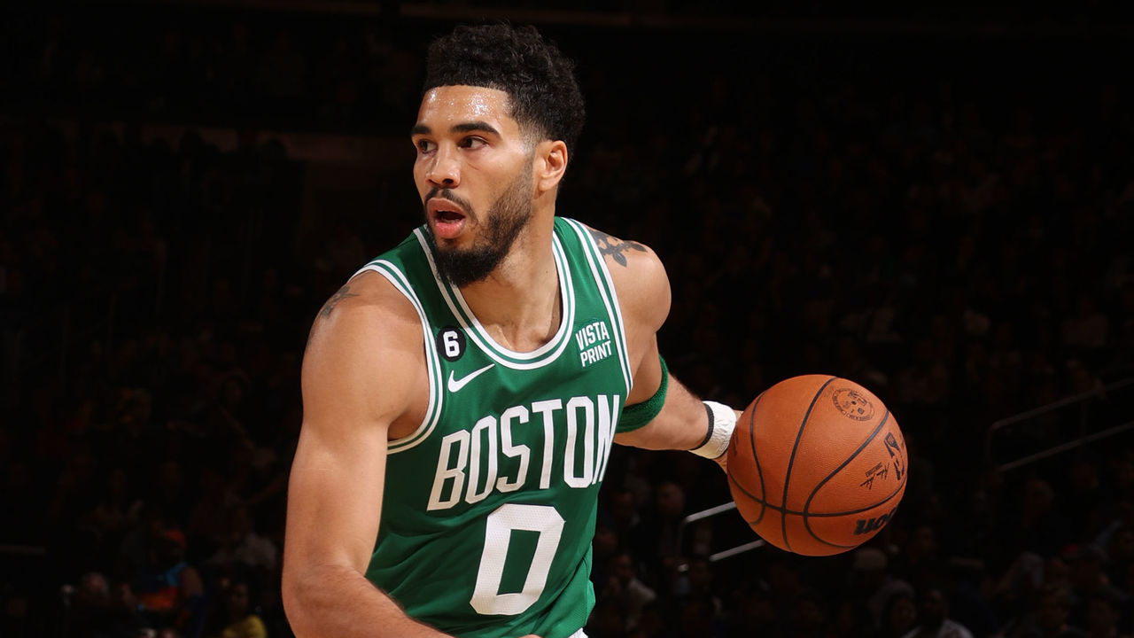NEW YORK, NY - NOVEMBER 5: Jayson Tatum #0 of the Boston Celtics looks to pass the ball during the game against the New York Knicks on November 5, 2022 at Madison Square Garden in New York City, New York. Mandatory Copyright Notice: Copyright 2022 NBAE