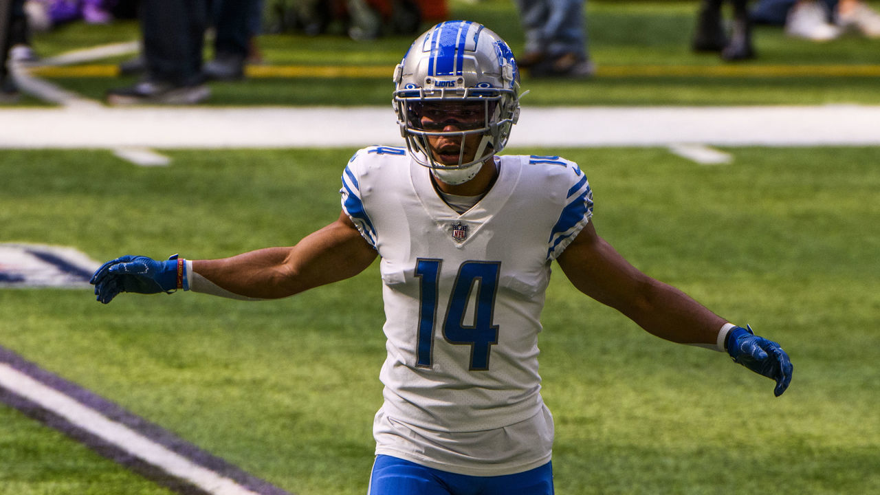 MINNEAPOLIS, MN - SEPTEMBER 25: Amon-Ra St. Brown #14 of the Detroit Lions warms up before the game against the Minnesota Vikings at U.S. Bank Stadium on September 25, 2022 in Minneapolis, Minnesota.