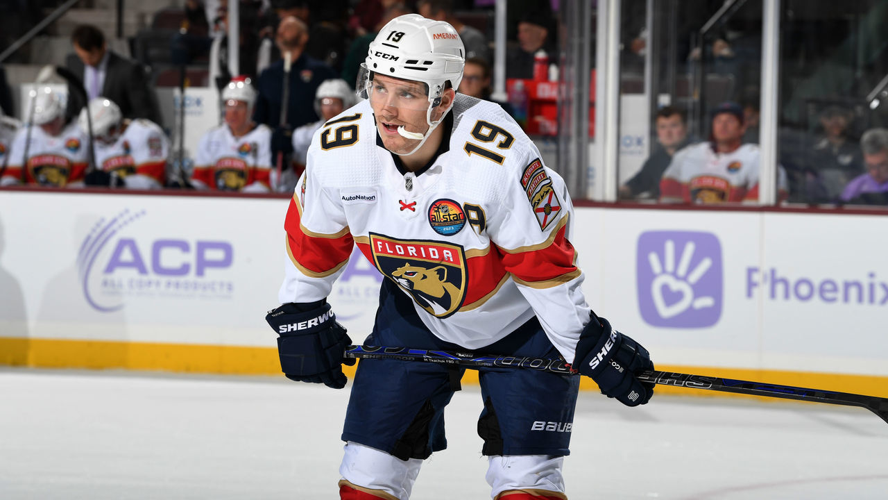 TEMPE, ARIZONA - NOVEMBER 01: Matthew Tkachuk #19 of the Florida Panthers gets ready during a face off against the Arizona Coyotes at Mullett Arena on November 01, 2022 in Tempe, Arizona.