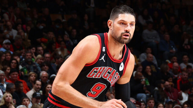 TORONTO, CANADA - NOVEMBER 6: Nikola Vucevic #9 of the Chicago Bulls handles the ball during the game against the Toronto Raptors on November 6, 2022 at the Scotiabank Arena in Toronto, Ontario, Canada. Mandatory Copyright Notice: Copyright 2022 NBAE