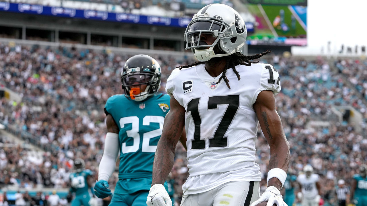 JACKSONVILLE, FLORIDA - NOVEMBER 06: Davante Adams #17 of the Las Vegas Raiders catches a pass for a touchdown in the first quarter of the game against the Jacksonville Jaguars at TIAA Bank Field on November 06, 2022 in Jacksonville, Florida.