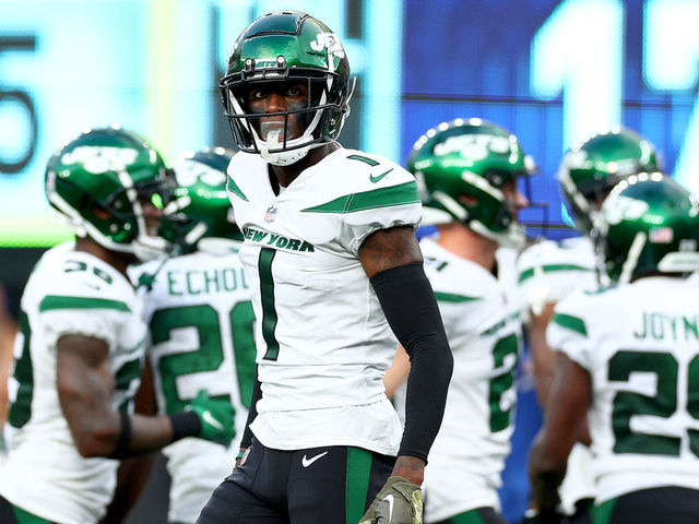 EAST RUTHERFORD, NEW JERSEY - NOVEMBER 06: Sauce Gardner #1 of the New York Jets celebrates after breaking up a pass intend for Gabe Davis #13 of the Buffalo Bills in the fourth quarter at MetLife Stadium on November 06, 2022 in East Rutherford, New Jersey.