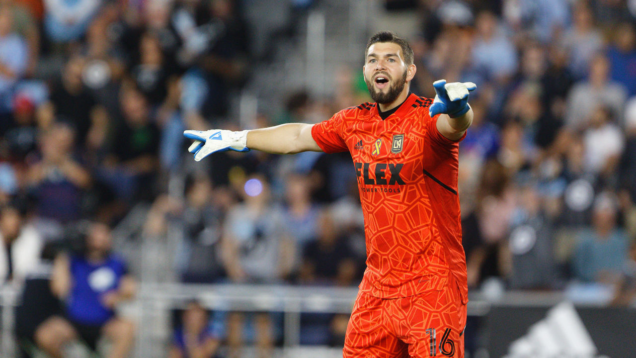 ST. PAUL, MN - SEPTEMBER 13: Maxime Crepeau #16 of LAFC during a game between Los Angeles FC and Minnesota United FC at Allianz Field on September 13, 2022 in St. Paul, Minnesota.