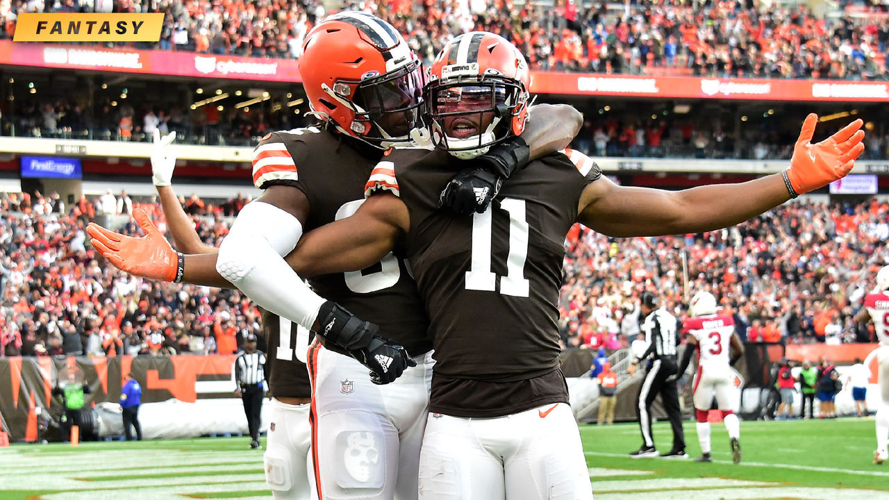 Fantasy Football Waiver Wire Targets: Treylon Burks, Logan Thomas, Chuba  Hubbard (Week 5)