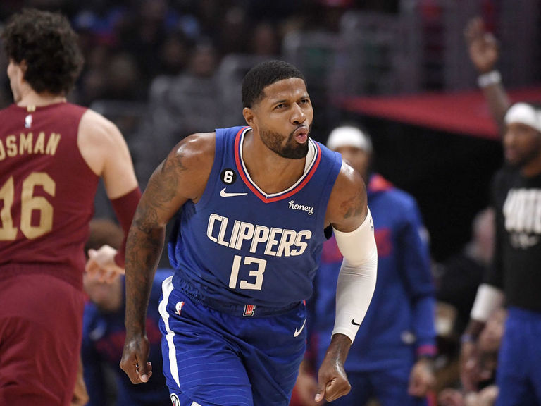 Clippers Rally Late, Snap Cavaliers' 8-game Win Streak | TheScore.com