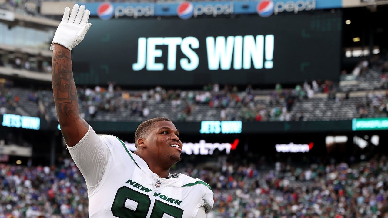 EAST RUTHERFORD, NEW JERSEY - NOVEMBER 06: Diontae Spencer #85 of the New York Jets celebrates after beating the Buffalo Bills 20-17 at MetLife Stadium on November 06, 2022 in East Rutherford, New Jersey.