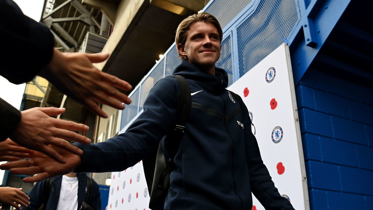 LONDON, ENGLAND - NOVEMBER 06: Conor Gallagher of Chelsea arrives at the stadium prior to the Premier League match between Chelsea FC and Arsenal FC at Stamford Bridge on November 06, 2022 in London, England.