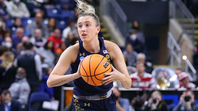 BRIDGEPORT, CT - MARCH 26: Notre Dame Fighting Irish guard Dara Mabrey (1) with the ball during the sweet sixteen of the Women's Div I NCAA Basketball Championship between NC State Wolfpack and Notre Dame Fighting Irish on March 26, 2022, at Total Mortgage Arena in Bridgeport, CT.