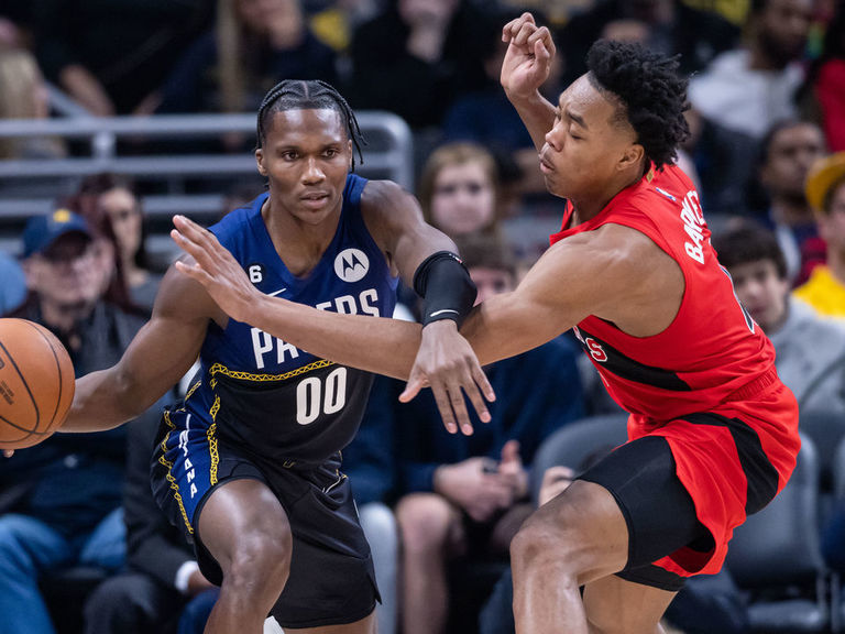 Pacers Use Dominant 4th Quarter To Beat Raptors | TheScore.com