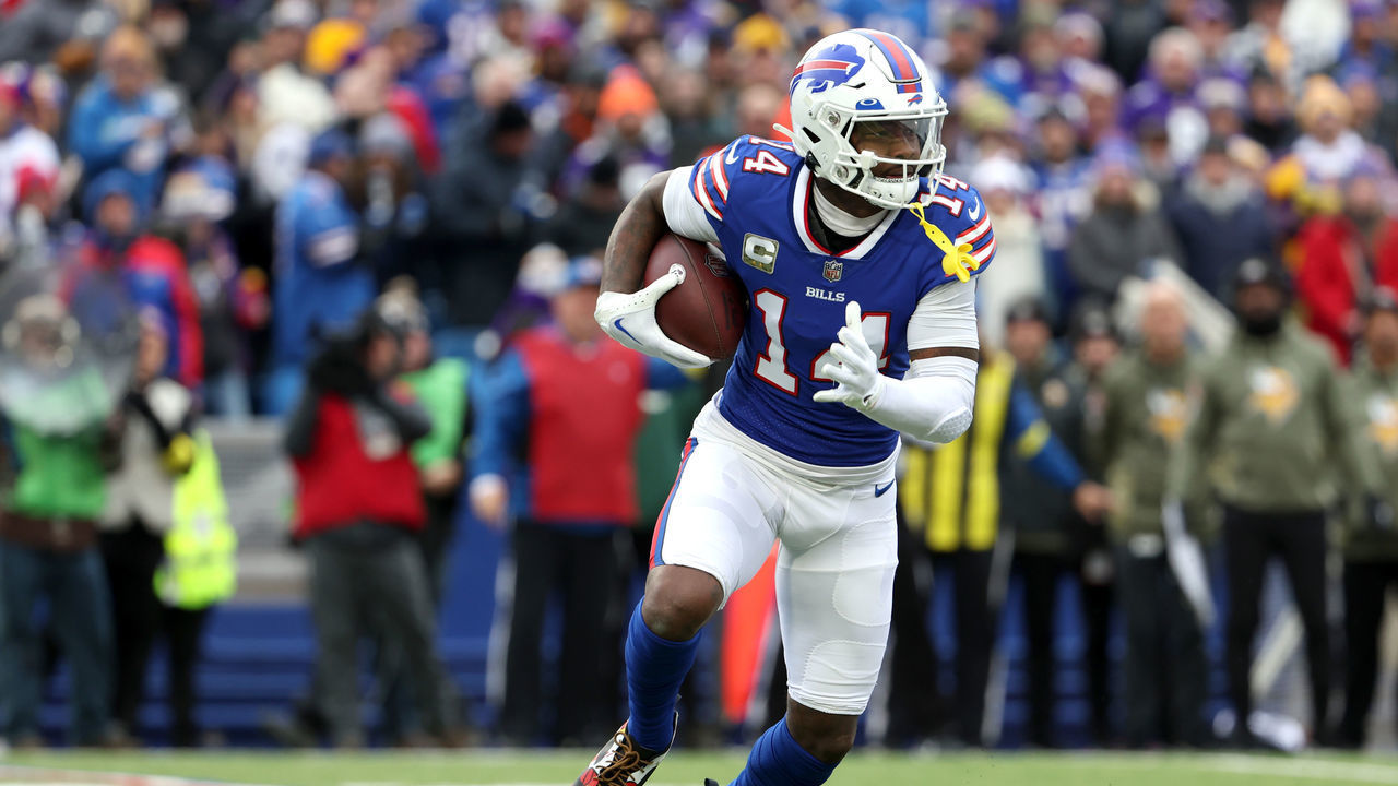 ORCHARD PARK, NEW YORK - NOVEMBER 13: Stefon Diggs #14 of the Buffalo Bills runs upfield during the first quarter against the Minnesota Vikings at Highmark Stadium on November 13, 2022 in Orchard Park, New York.
