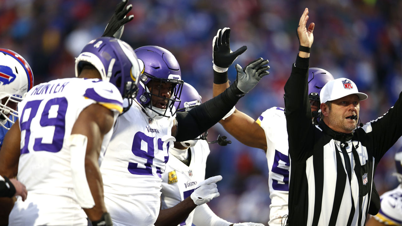 Vikings pick off Allen in OT to beat Bills in game of year