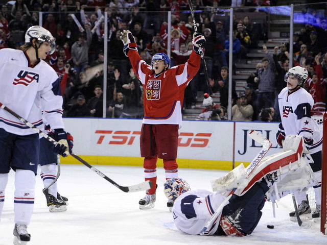 Red Wings sign Czech forward Tomas Nosek to 2-year deal