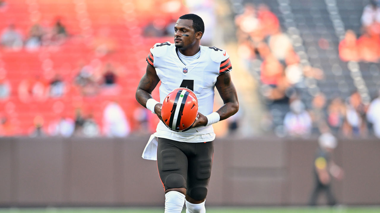 CLEVELAND, OHIO - AUGUST 27: Quarterback Deshaun Watson #4 of the Cleveland Browns warms up prior to the start of a preseason game D\ at FirstEnergy Stadium on August 27, 2022 in Cleveland, Ohio.