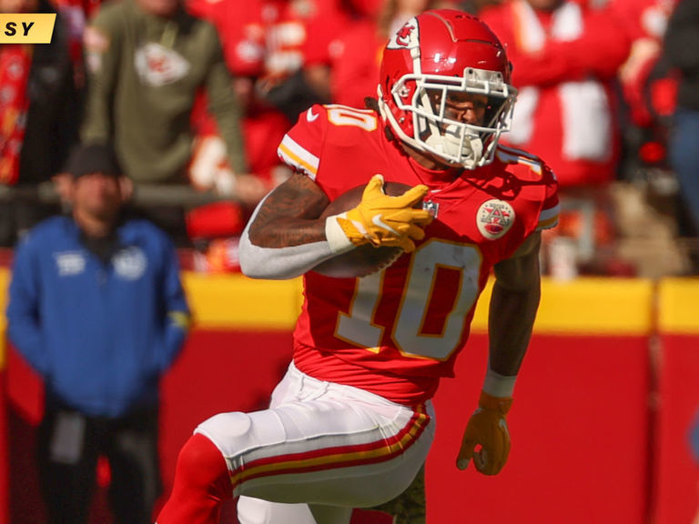 Fantasy Football Week 11 Waiver Wire: Rachaad White, Isiah Pacheco