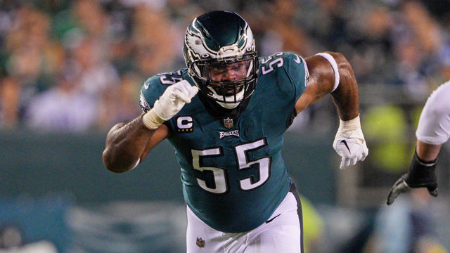 PHILADELPHIA, PA - SEPTEMBER 19: Philadelphia Eagles defensive end Brandon Graham (55) rushes during the game between the Minnesota Vikings and the Philadelphia Eagles on September 19, 2022 at Lincoln Financial Field in Philadelphia PA.