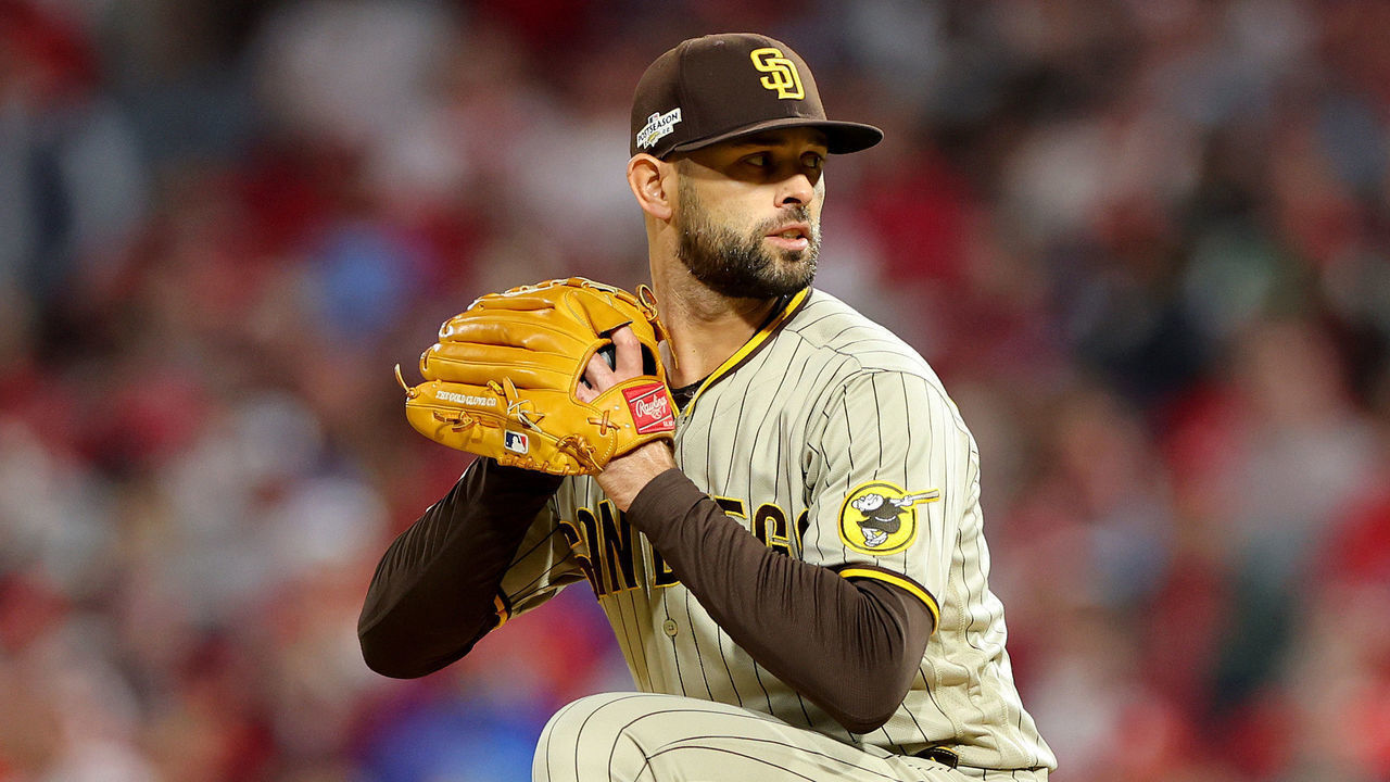 PHILADELPHIA, PENNSYLVANIA - OCTOBER 22: Nick Martinez #21 of the San Diego Padres pitches during the first inning against the Philadelphia Phillies in game four of the National League Championship Series at Citizens Bank Park on October 22, 2022 in Philadelphia, Pennsylvania.
