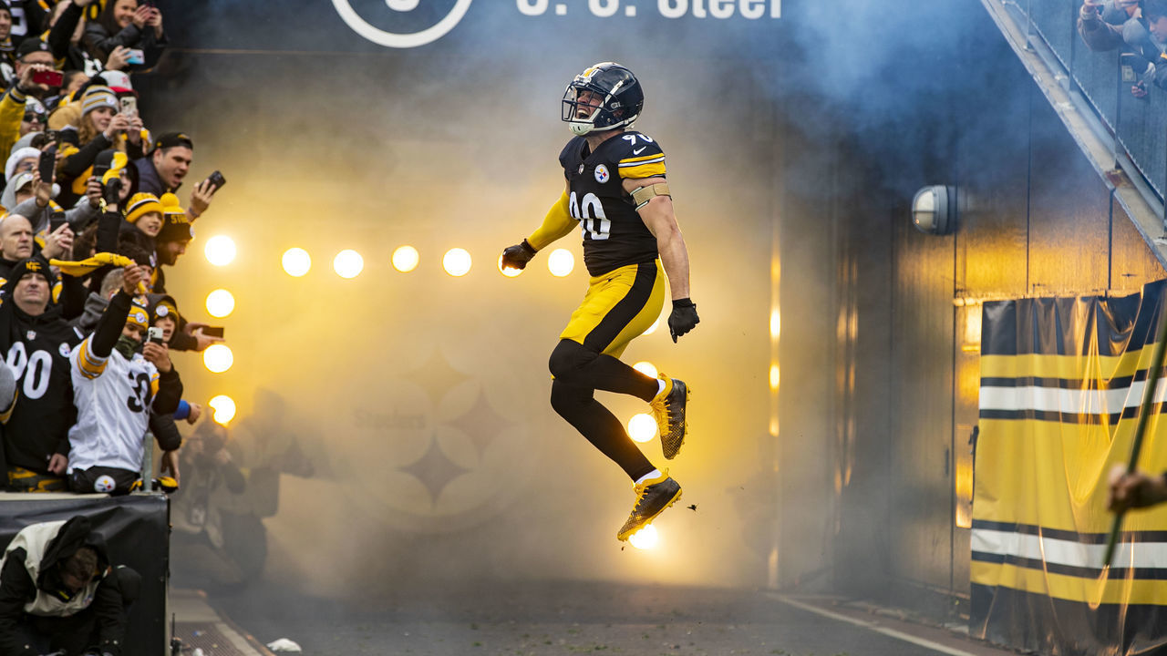 PITTSBURGH, PA - NOVEMBER 13: Pittsburgh Steelers linebacker T.J. Watt (90) is announced during the national football league game between the New Orleans Saints and the Pittsburgh Steelers on November 13, 2022 at Acrisure Stadium in Pittsburgh, PA.