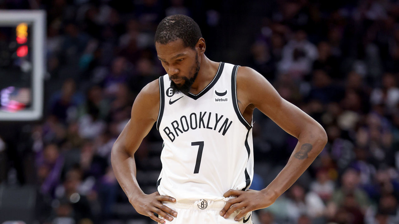 SACRAMENTO, CALIFORNIA - NOVEMBER 15: Kevin Durant #7 of the Brooklyn Nets stands on the court during their game against the Sacramento Kings at Golden 1 Center on November 15, 2022 in Sacramento, California.