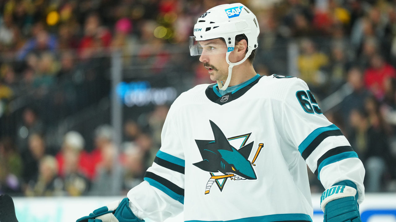 LAS VEGAS, NEVADA - NOVEMBER 15: Erik Karlsson #65 of the San Jose Sharks skates during the first period against the Vegas Golden Knights at T-Mobile Arena on November 15, 2022 in Las Vegas, Nevada.