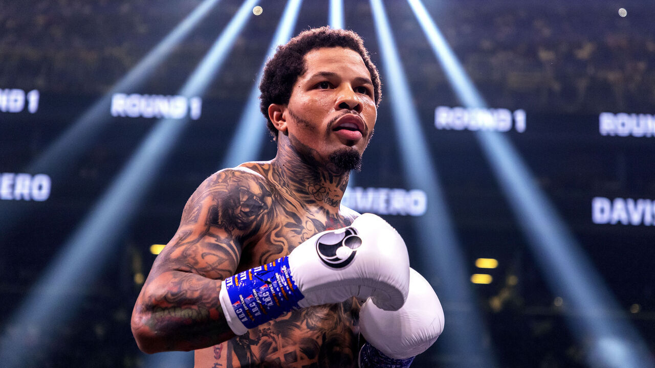 BROOKLYN, NEW YORK - MAY 28: Gervonta Davis in action against Rolando Romero during their fight for Davis' WBA World lightweight title at Barclays Center on May 28, 2022 in Brooklyn, New York.