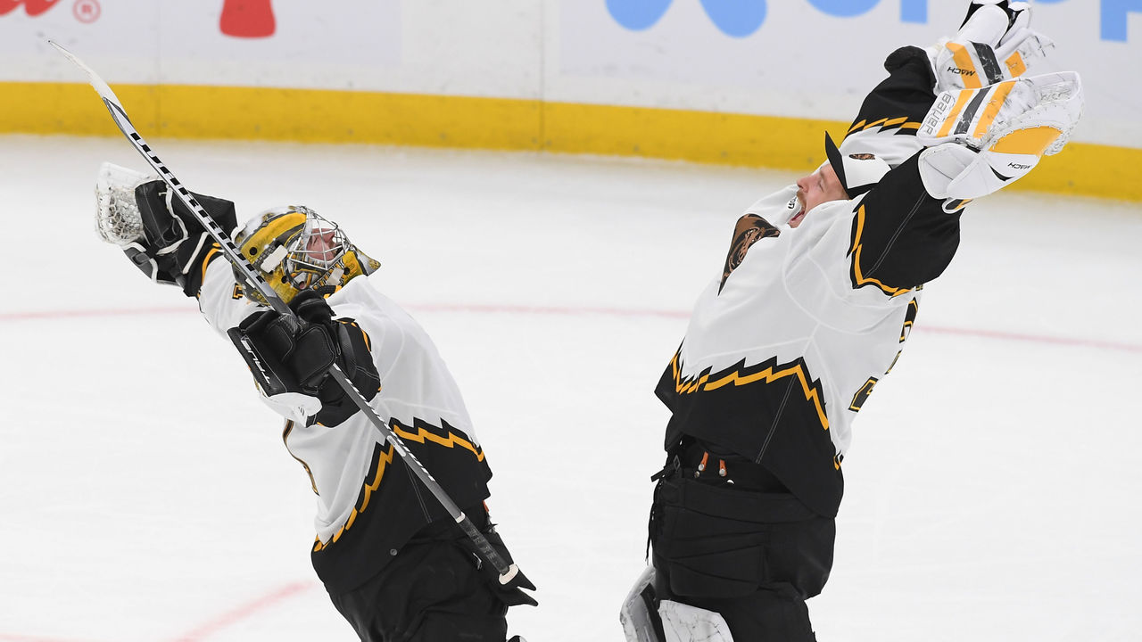 Jake DeBrusk scores two late goals as Bruins edge Penguins in