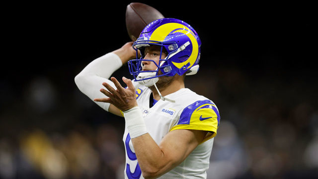 NEW ORLEANS, LOUISIANA - NOVEMBER 20: Matthew Stafford #9 of the Los Angeles Rams warms up prior to a game against the New Orleans Saints at Caesars Superdome on November 20, 2022 in New Orleans, Louisiana.