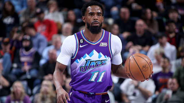 SALT LAKE CITY, UT - NOVEMBER 18: Mike Conley #11 of the Utah Jazz handles the ball during the game against the Phoenix Suns on November 18, 2022 at vivint.SmartHome Arena in Salt Lake City, Utah. Mandatory Copyright Notice: Copyright 2022 NBAE