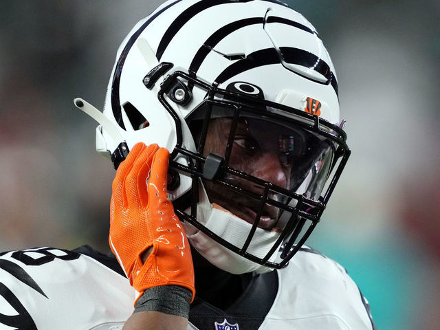 Bengals' Mixon day-to-day with ankle sprain