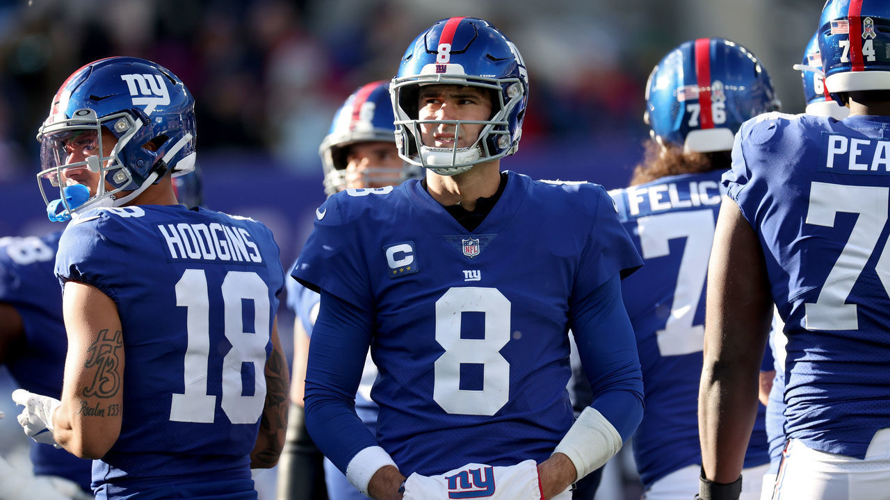 EAST RUTHERFORD, NEW JERSEY - NOVEMBER 20: Daniel Jones #8 of the New York Giants looks on during the second quarter against the Detroit Lions at MetLife Stadium on November 20, 2022 in East Rutherford, New Jersey.