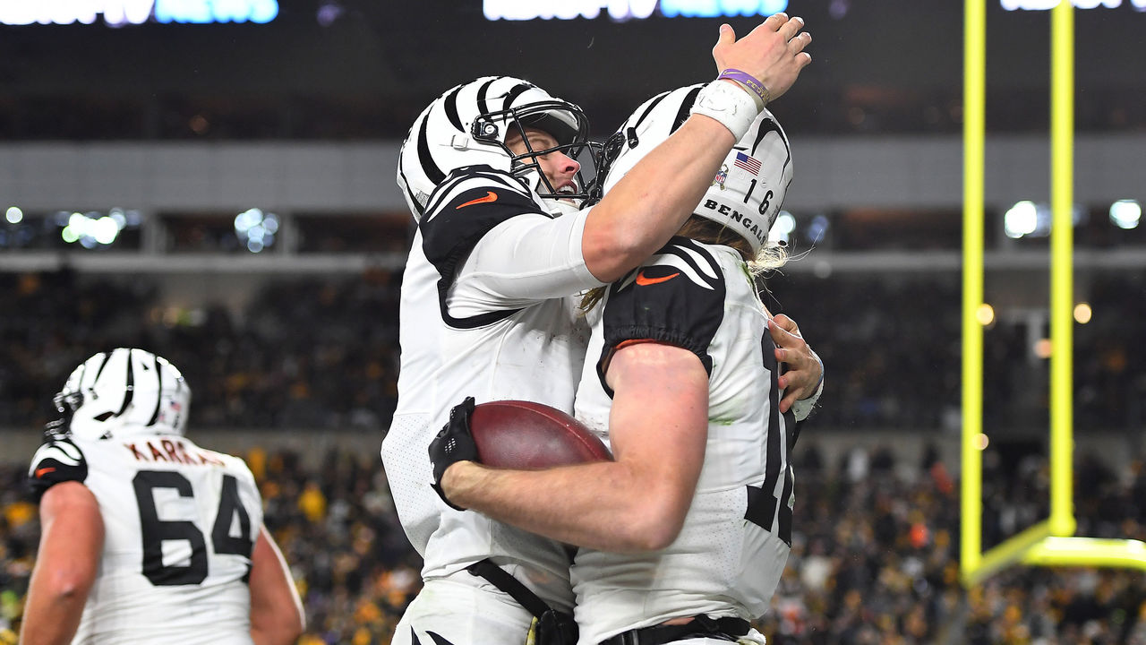 Burrow throws 4 TD passes, Bengals rally past Steelers 37-30 – KGET 17