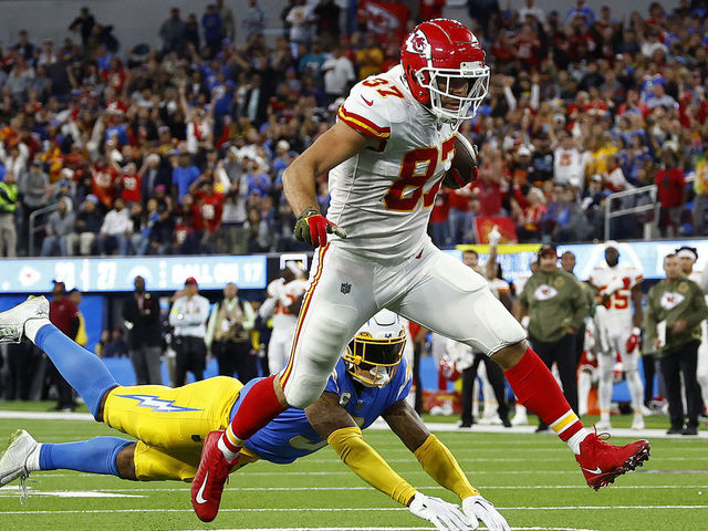 KC Chiefs NFL snap counts vs. Los Angeles Chargers in Week 2