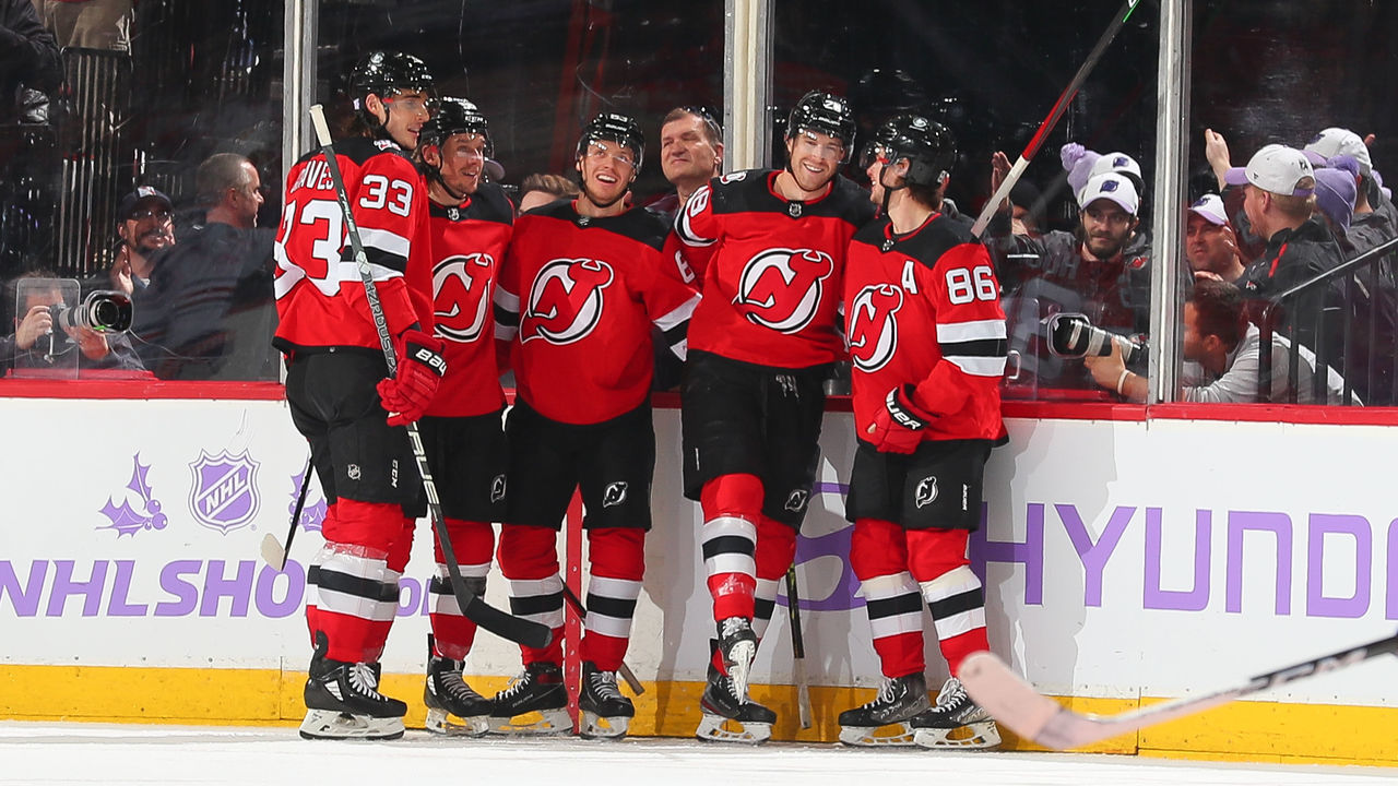 NEWARK, NJ - NOVEMBER 21: New Jersey Devils defenseman Damon Severson (28) celebrates his goal with teammates during the second period of the game against the Edmonton Oilers on November 21, 2022 at the Prudential Center in Newark, New Jersey.