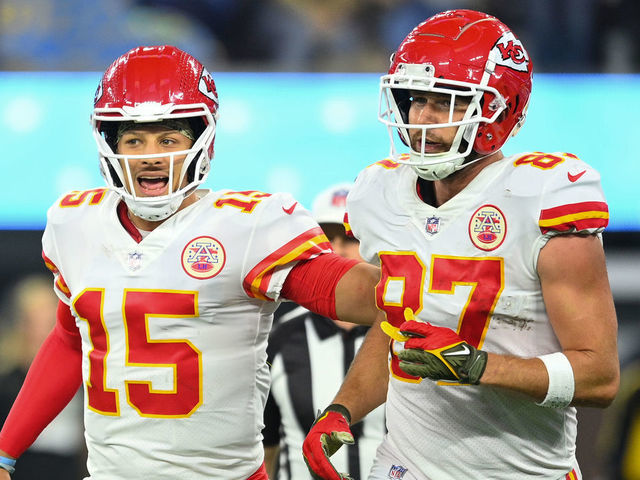 INGLEWOOD, CA - NOVEMBER 20: Kansas City Chiefs quarterback Patrick Mahomes (15) celebrates with tight end Travis Kelce (87) after a touchdown during the NFL regular season game between the Kansas City Chiefs and the Los Angeles Chargers on November 20, 2022, at SoFi Stadium in Inglewood, CA.
