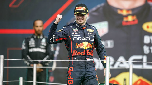 Max Verstappen, Oracle Red Bull Racing, portrait podium, celebration, celebrates, victory, Lewis Hamilton, Mercedes AMG Petronas Formula One Team, portrait during the F1 Grand Prix of Mexico at Circuito Hermanos Rodriguez from October 27th to 30rd, 2022 in Ciudad de Mexico, Mexico.