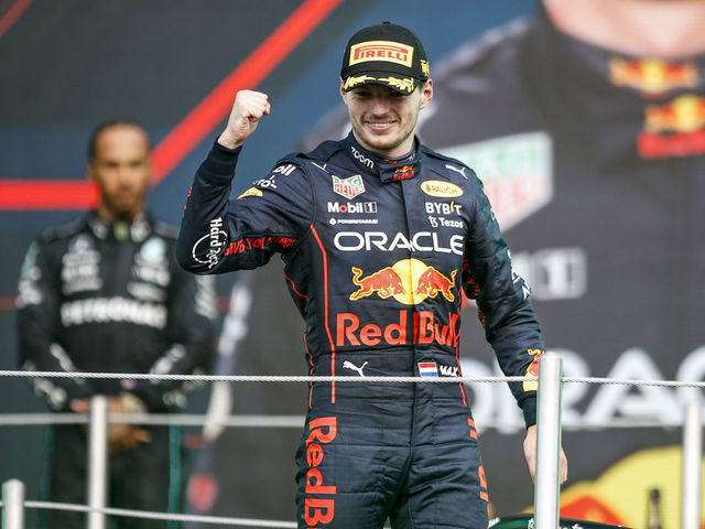 Max Verstappen, Oracle Red Bull Racing, portrait podium, celebration, celebrates, victory, Lewis Hamilton, Mercedes AMG Petronas Formula One Team, portrait during the F1 Grand Prix of Mexico at Circuito Hermanos Rodriguez from October 27th to 30rd, 2022 in Ciudad de Mexico, Mexico.