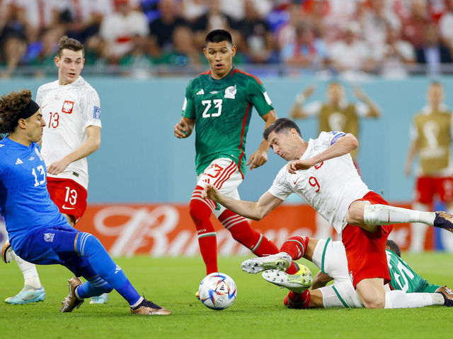 Mexico 0-0 Poland: Robert Lewandowski has penalty saved in World