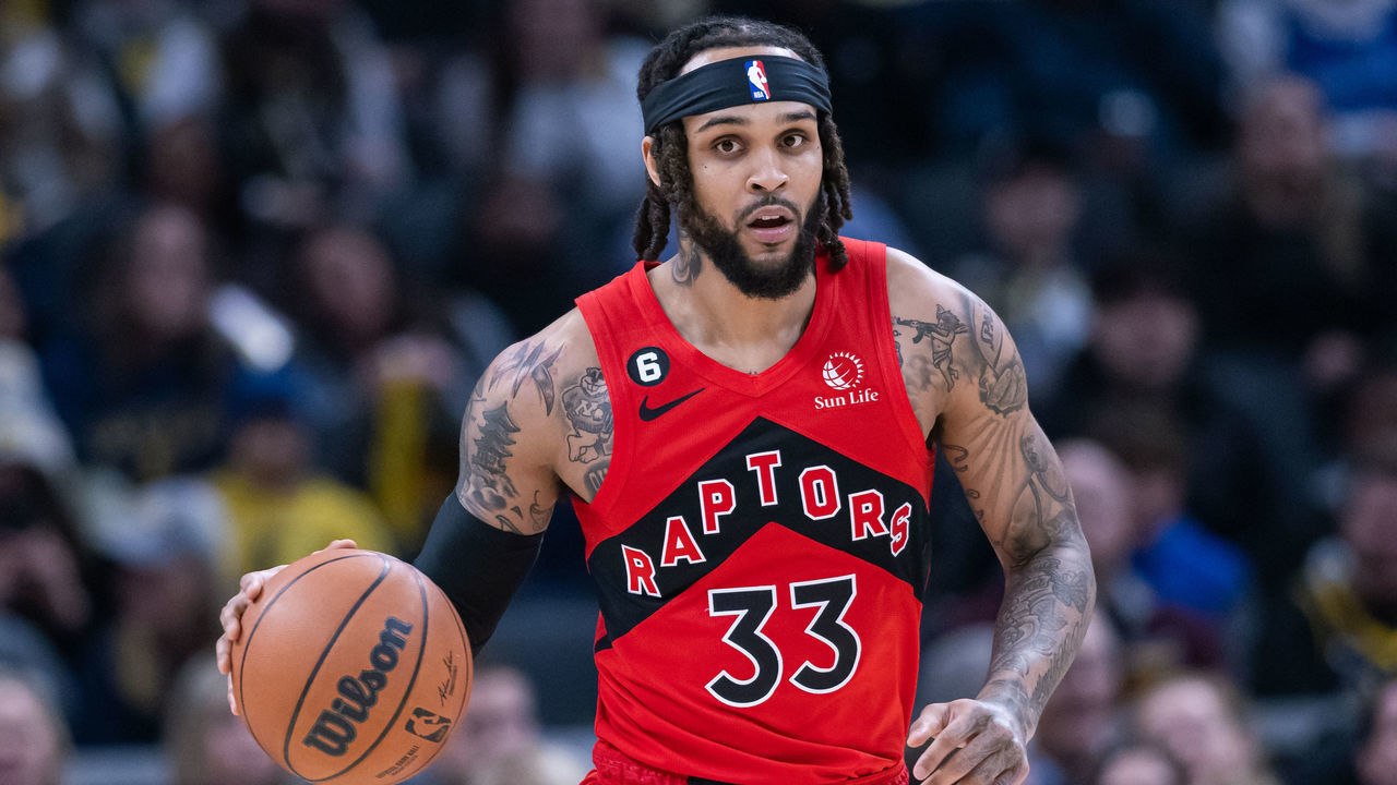 INDIANAPOLIS, IN - NOVEMBER 12: Gary Trent Jr. #33 of the Toronto Raptors brings the ball up court during the game against the Indiana Pacers at Gainbridge Fieldhouse on November 12, 2022 in Indianapolis, Indiana.