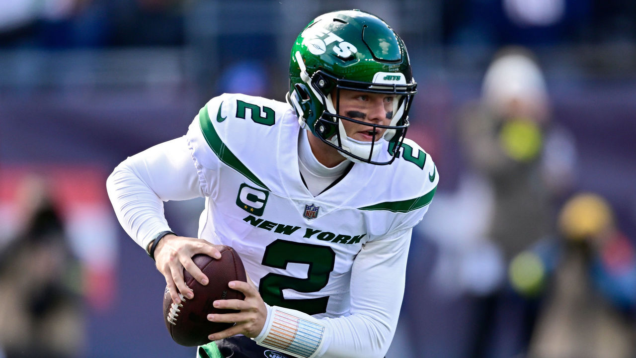 Jets had to bench quarterback Zach Wilson - Sports Illustrated