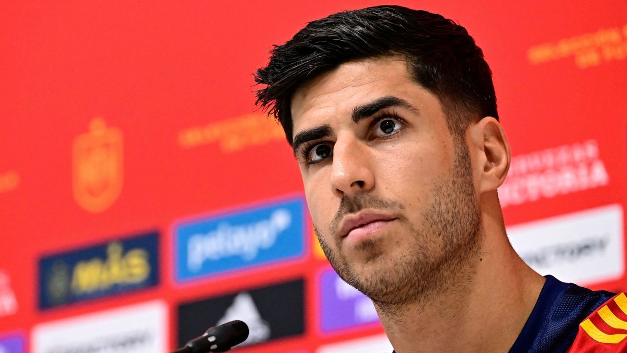 Spain's forward Marco Asensio addresses a press conference at Qatar Universty in Doha on November 24, 2022, during the Qatar 2022 World Cup football tournament.