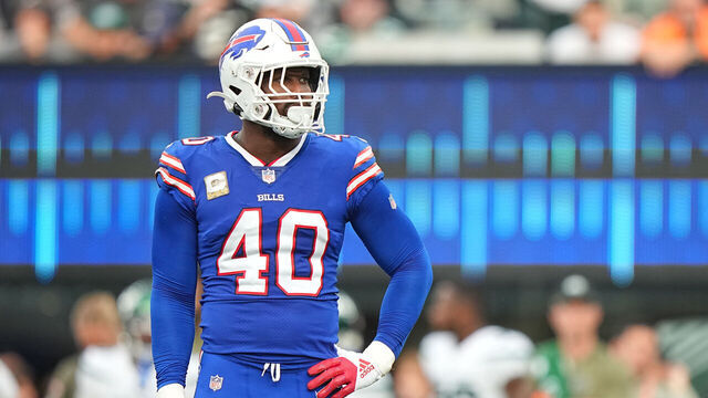 Football: Buffalo Bills Von Miller (40) in action, looks on vs. New York Jets at Met Life Stadium. East Rutherford, NJ 11/6/2022 CREDIT: Erick W. Rasco (Set Number: x164230 TK1)