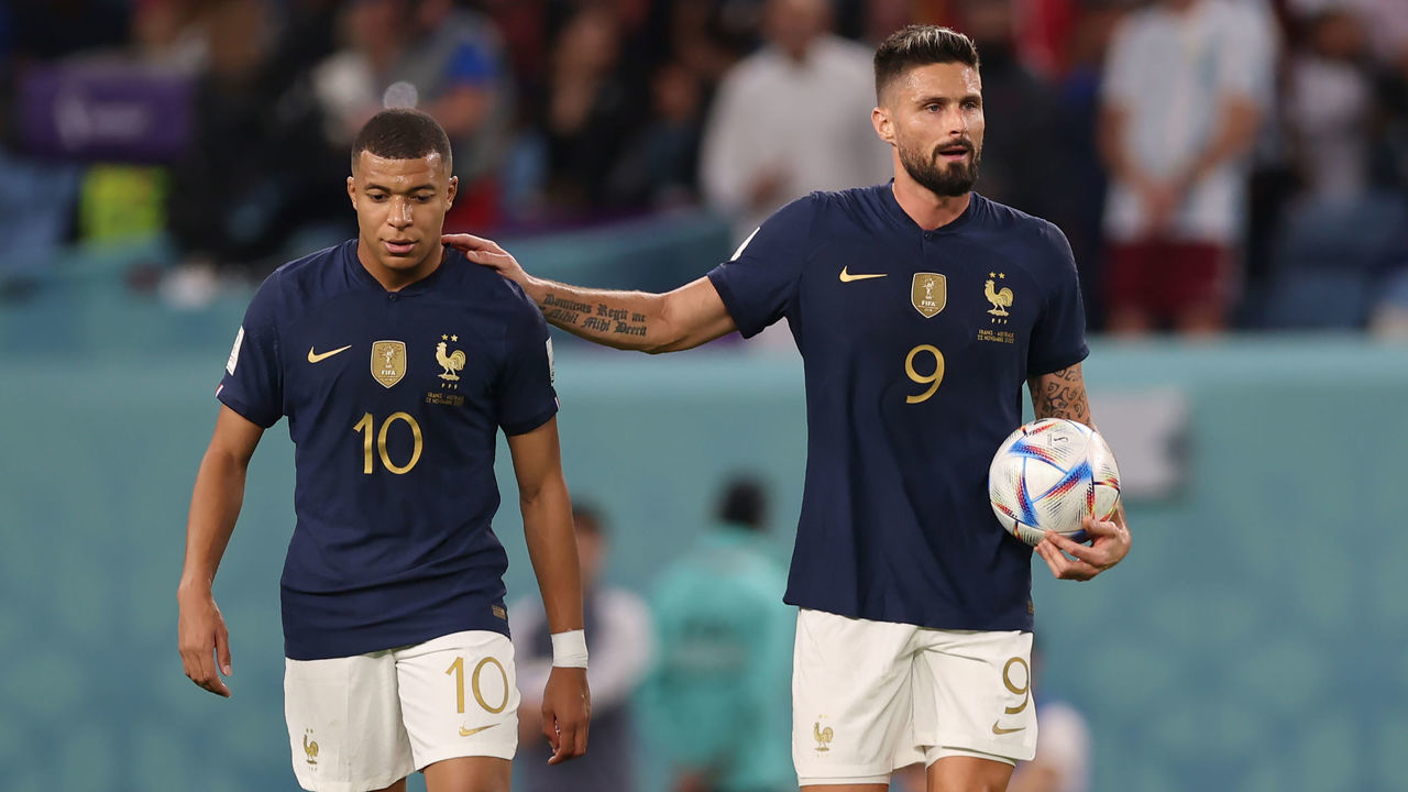 AL WAKRAH, QATAR - NOVEMBER 22: Olivier Giroud and Kylian Mbappe of France during the FIFA World Cup Qatar 2022 Group D match between France and Australia at Al Janoub Stadium on November 22, 2022 in Al Wakrah, Qatar.