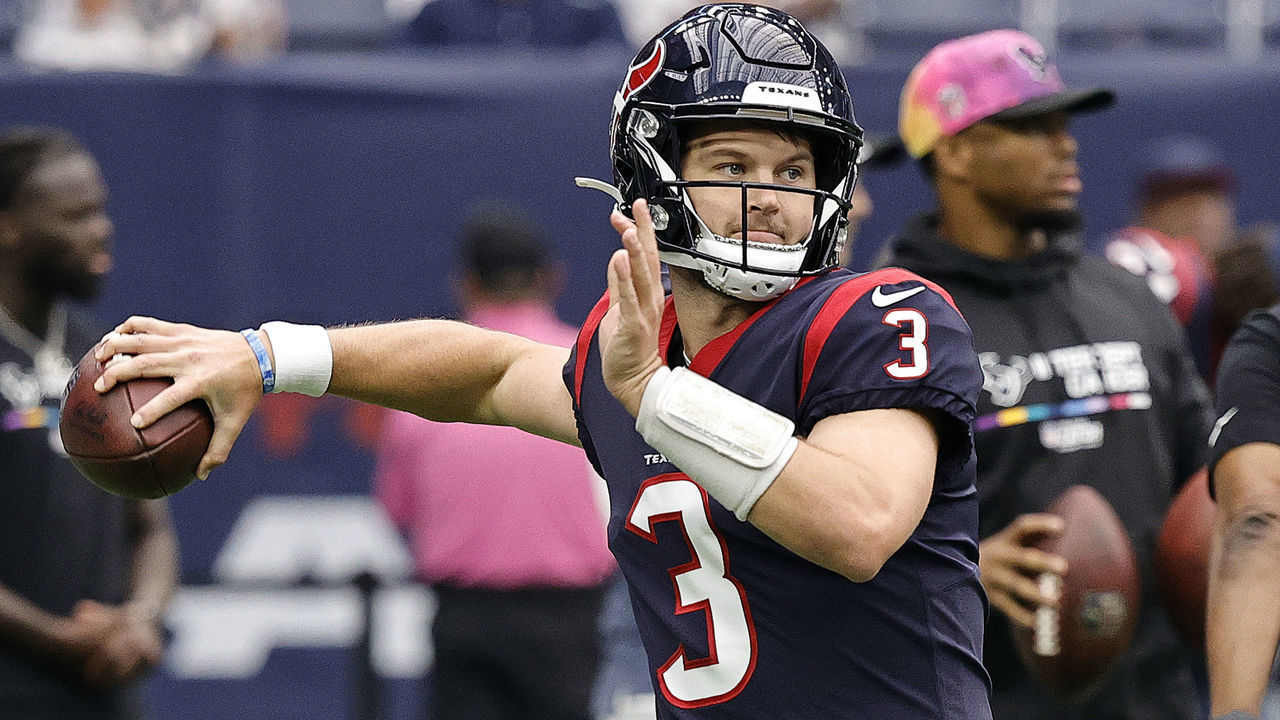 HOUSTON, TEXAS - OCTOBER 02: Kyle Allen #3 of the Houston Texans warms up against the Los Angeles Chargers at NRG Stadium on October 02, 2022 in Houston, Texas.