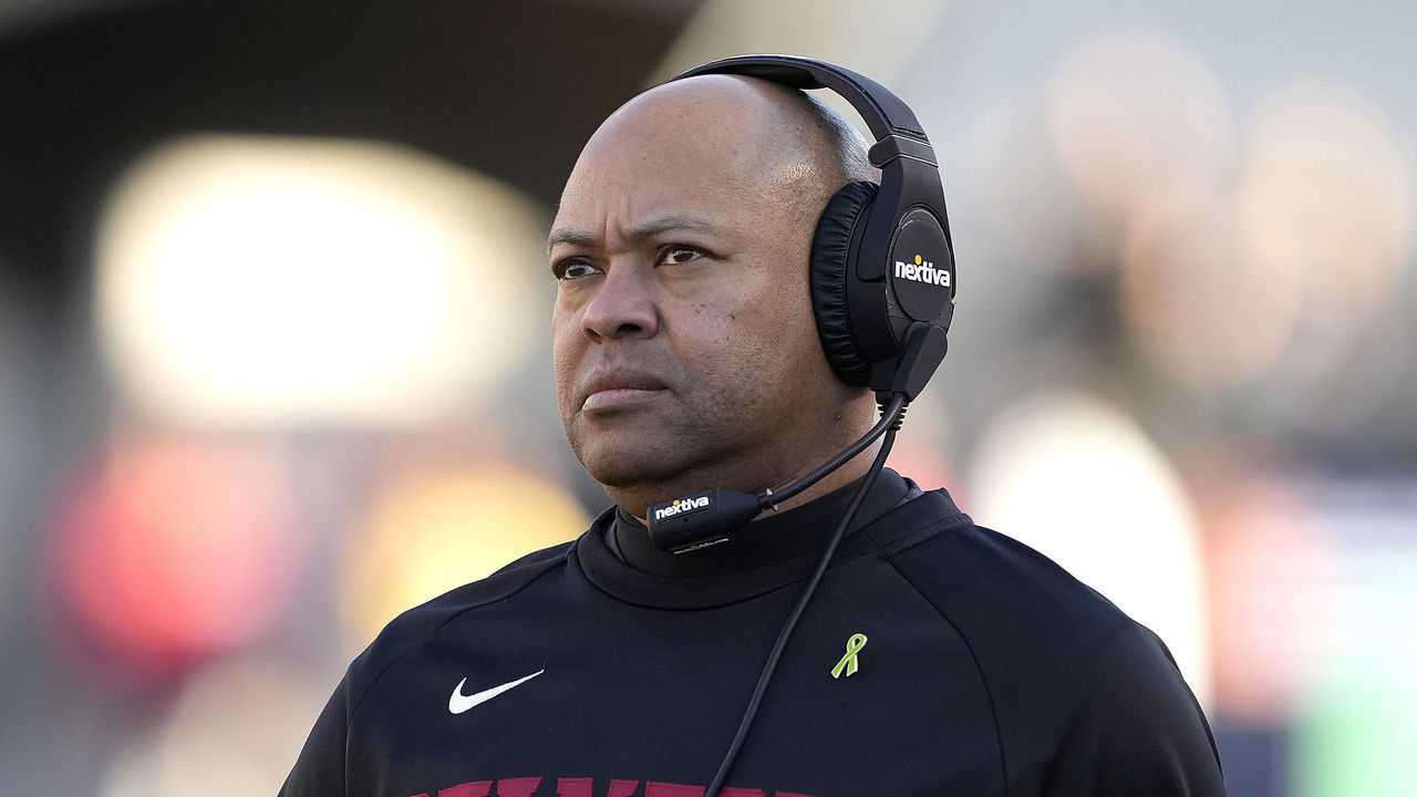 BERKELEY, CALIFORNIA - NOVEMBER 19: Head coach David Shaw of the Stanford Cardinal looks on from the sidelines against the California Golden Bears during the first quarter at California Memorial Stadium on November 19, 2022 in Berkeley, California.